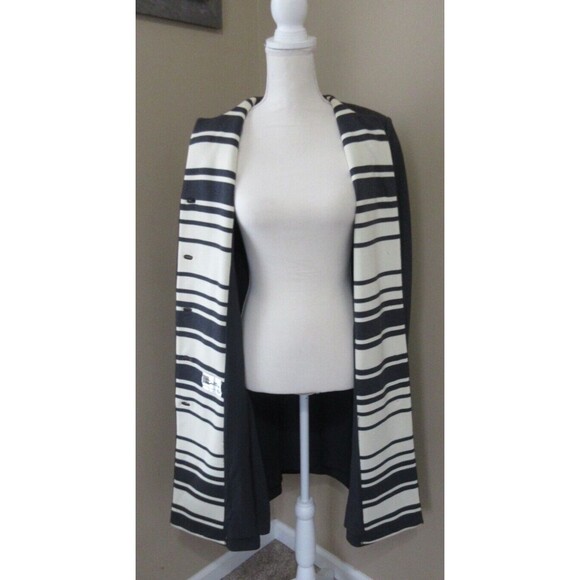 Vtg. Dalton Long Dress Coat Women's Sz 12 Gray Lined 100% Virgin Wool - Picture 3 of 6